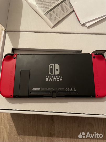 Nintendo Switch Red / rouge Первая Ревизия