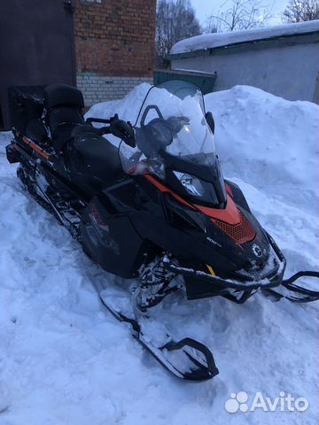 Продаю снегоход lynx commander 900ACE