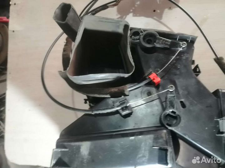 Корпус печки Audi 80 b3 с обдувом пассажиров сзади