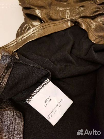 Топ с паетками