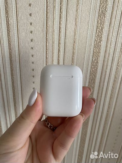 Наушники Apple airpods 1-го поколения, 2019