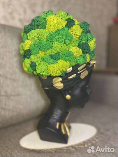 Кашпо «Негритянка» со стабилизированным мхом