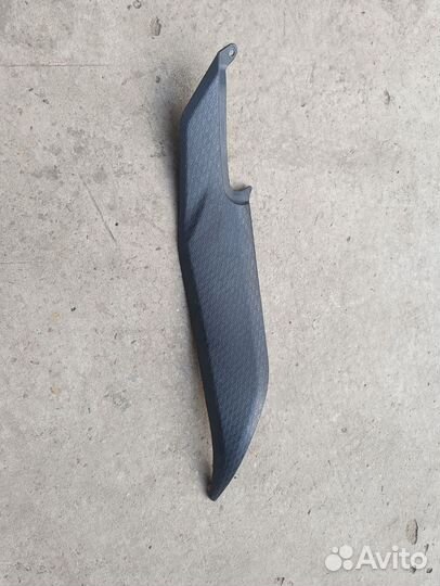 Правая накладка Kawasaki ER6 09-11