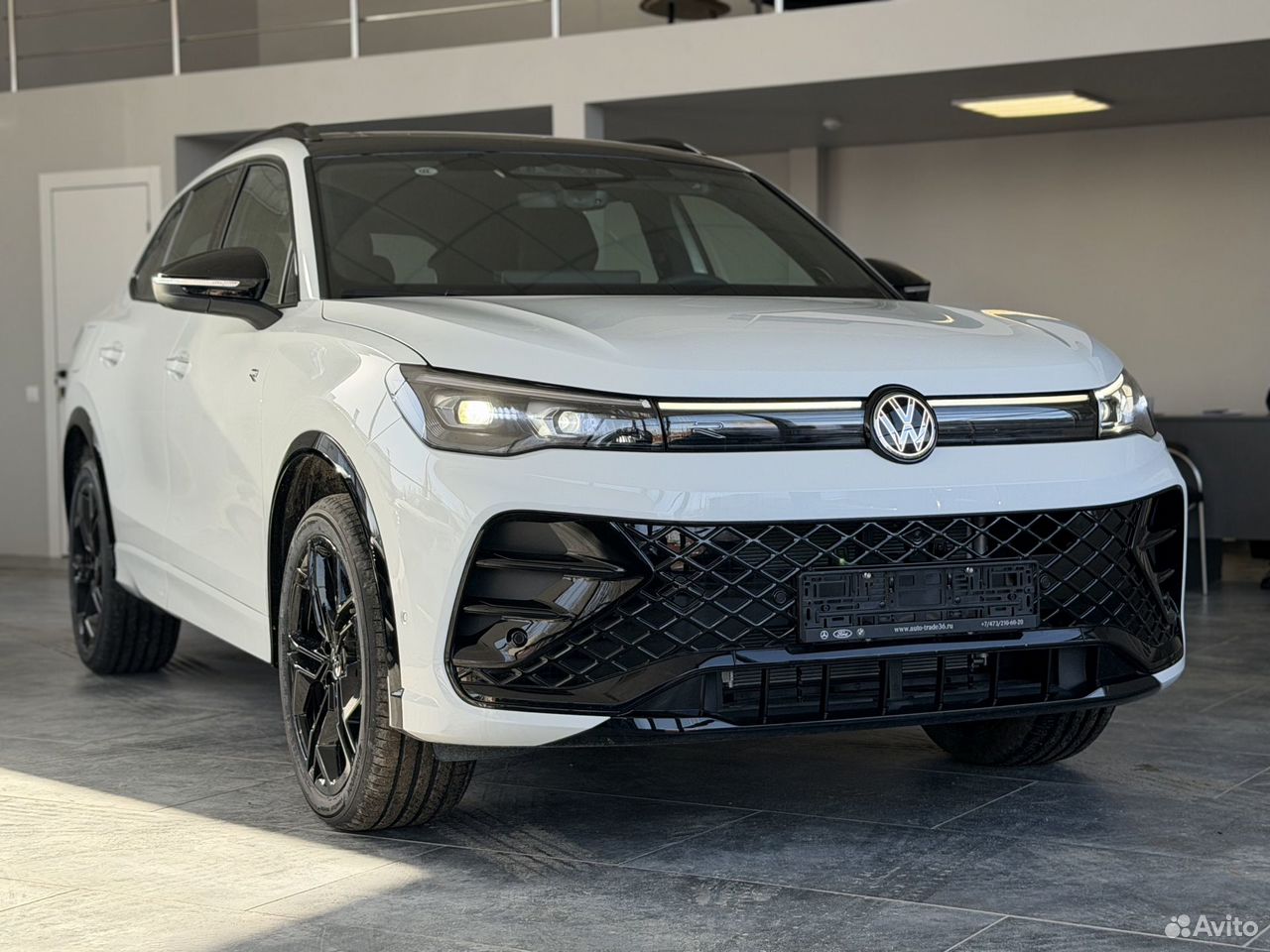 Volkswagen Tiguan L 2.0 AMT, 2025
