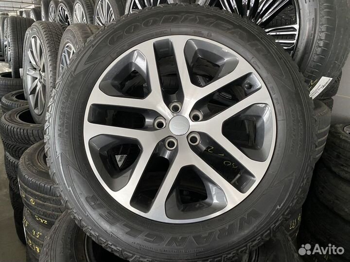 Оригинальные колеса на Land Rover Defender R20