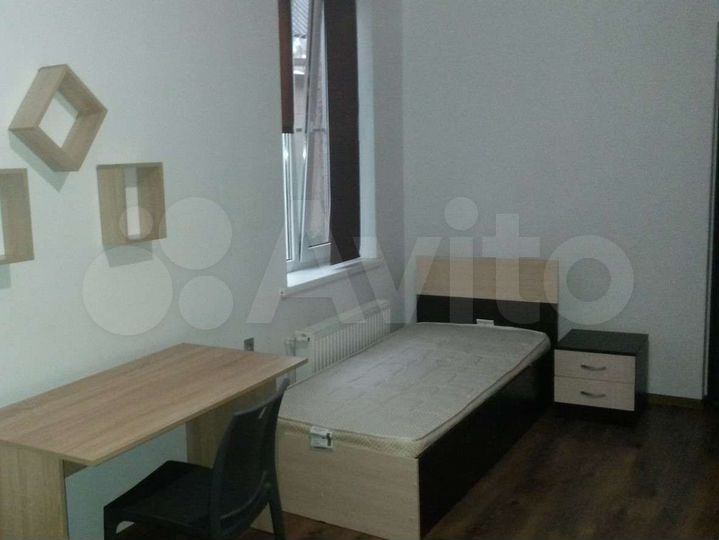 Комната 20 м² в 4-к., 1/2 эт.