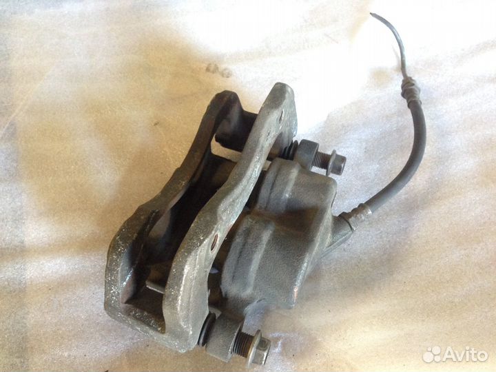 Суппорт Mitsubishi Galant Legnum VR4