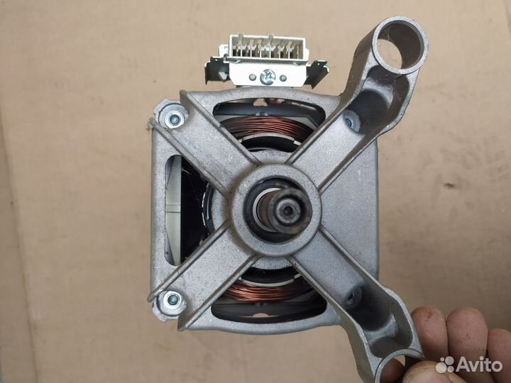 Двигатель стиральной машины