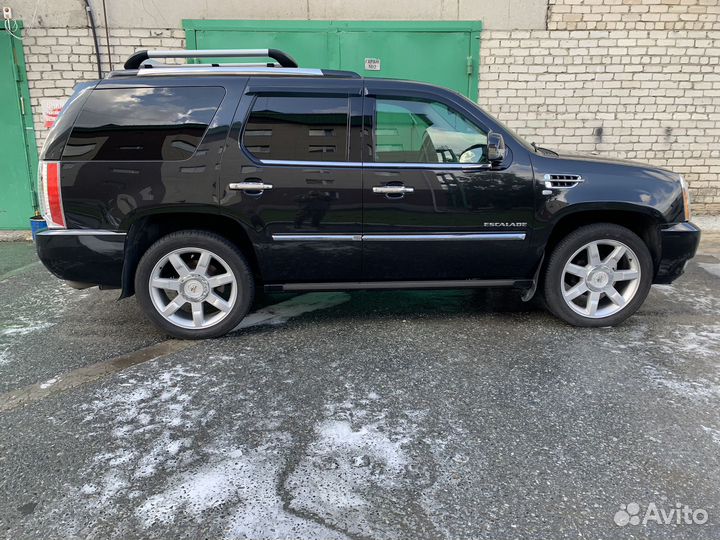 Cadillac Escalade AT, 2011, 126 300 км