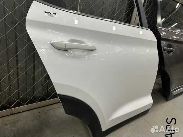 Дверь задняя правая Hyundai Tucson 3 TL