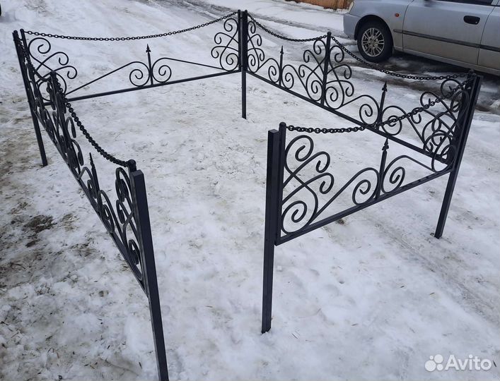 Оградка, Стол, Лавочка