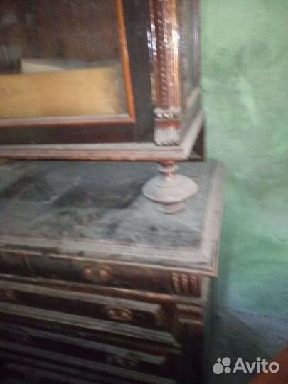 Старинный буфет