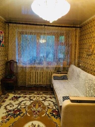 2-к. квартира, 43 м², 1/4 эт.