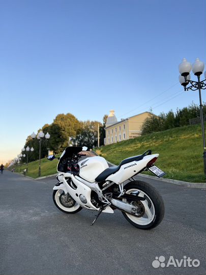 Honda cbr f4