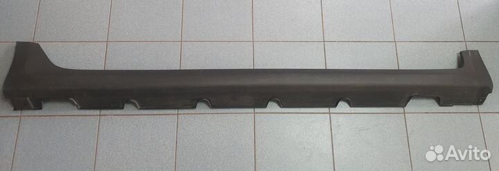 Накладка порога правого Kia Rio 4 X-Line / Киа Рио