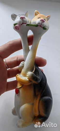 Статуэтка Коты обнимашки