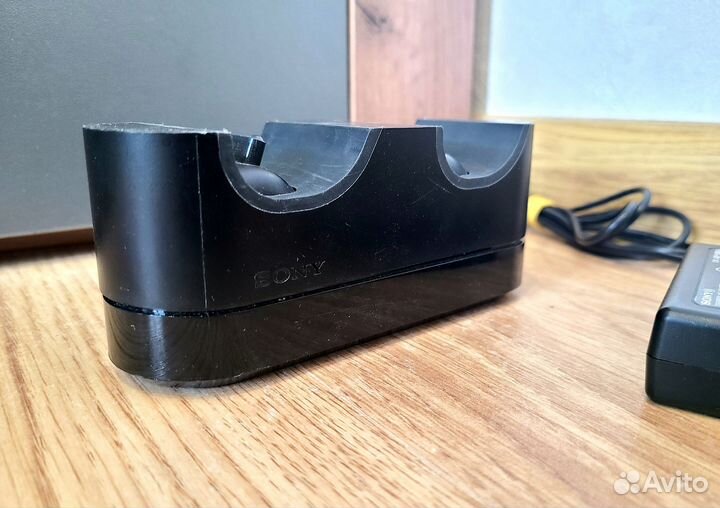 Зарядная станция геймпадов Ps4 оригинал
