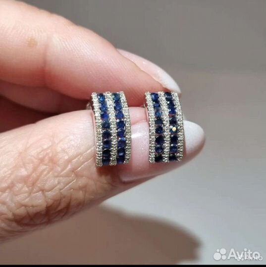 Золотые серьги с бриллиантами и сапфирами