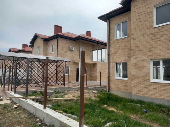 Дом 107 м² на участке 6 сот.