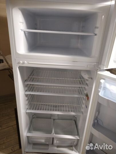 Продам холодильник рабочий бу