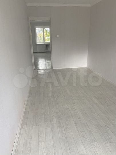 3-к. квартира, 60 м², 1/2 эт.