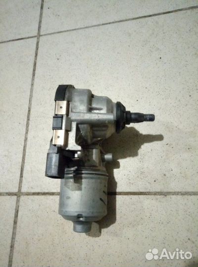 Моторчик стеклоочистителя передний левый Ford