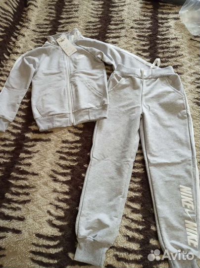 Спортивный костюм.джинсовый и т.д. 3-5 л