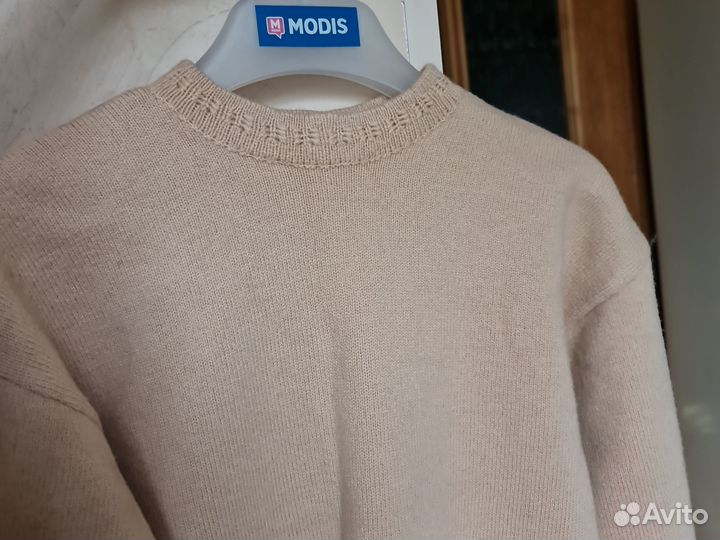 Свитер женский бежевый S/M 44/46 шерсть 100%