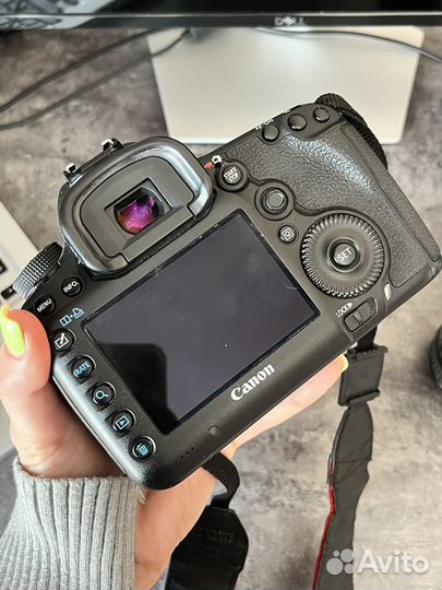 Фотоаппарат canon 5D mark iii