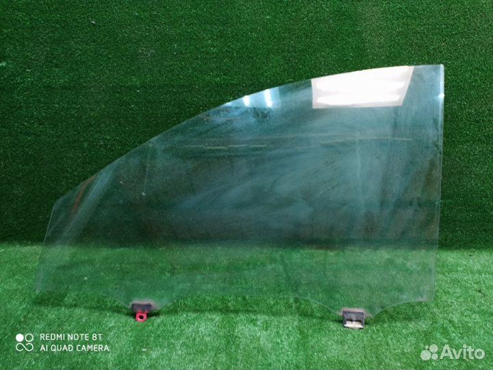 Стекло двери переднее левое Toyota Corolla 120
