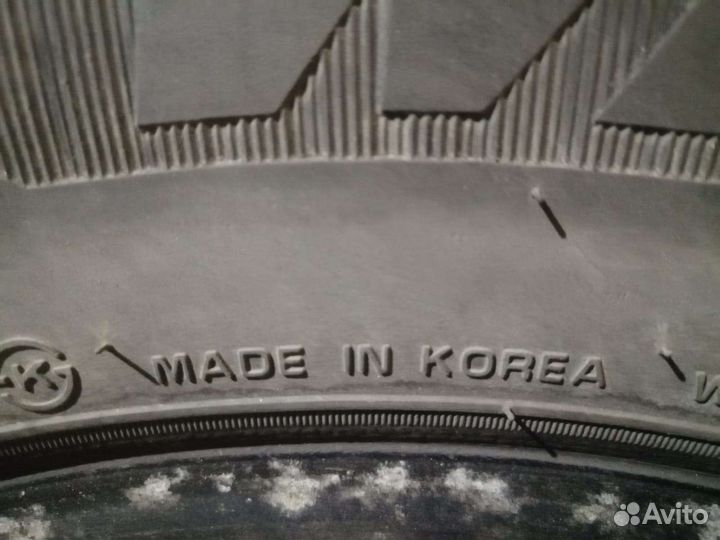 Hankook AH11 235/60 R17 102H