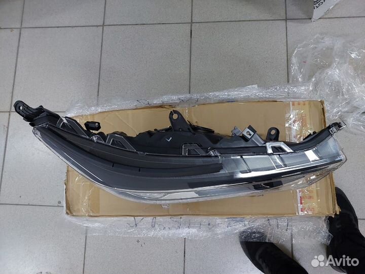 Тойота Рав 4 50 Фара правая