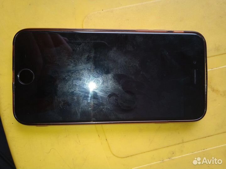 Телефон iPhone 6s