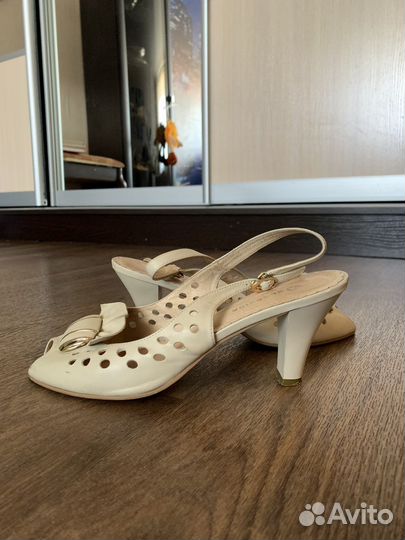Босоножки женские 38 размер