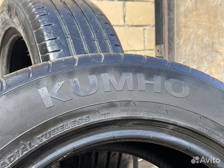 Kumho Ecsta HS51 215/60 R16 95V