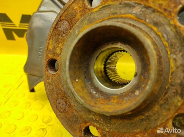 Кулак поворотный передний правый Volkswagen Sharan