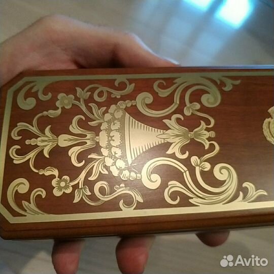 Деревянная коробка для часов De Bethune