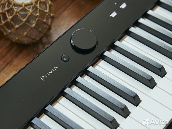 Цифровое пианино Casio + Аксессуары