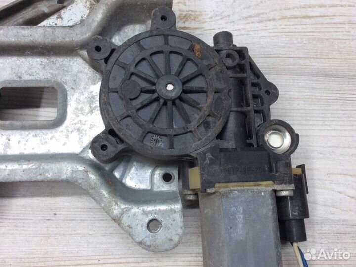 Стеклоподъемник электрический передний правый