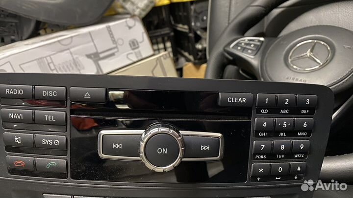Мультимедийная система в Mercedes