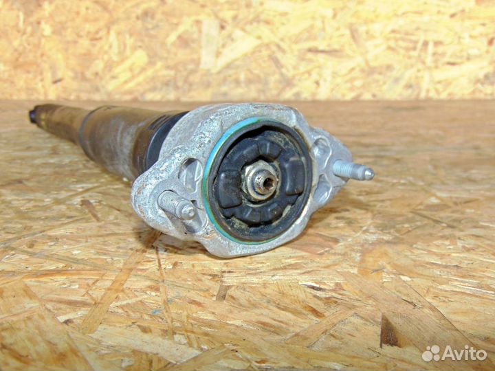 Амортизатор задний Mercedes-Benz C-Class W204