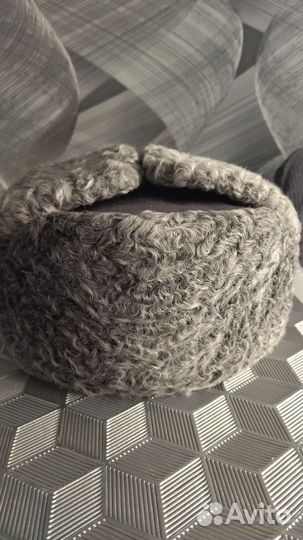 Шапка из каракуля