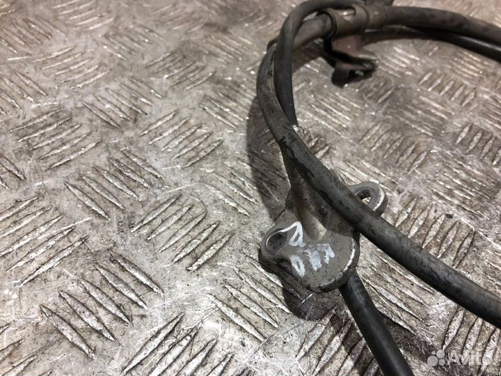 Трос ручного тормоза правый Toyota Camry V40 2azfe