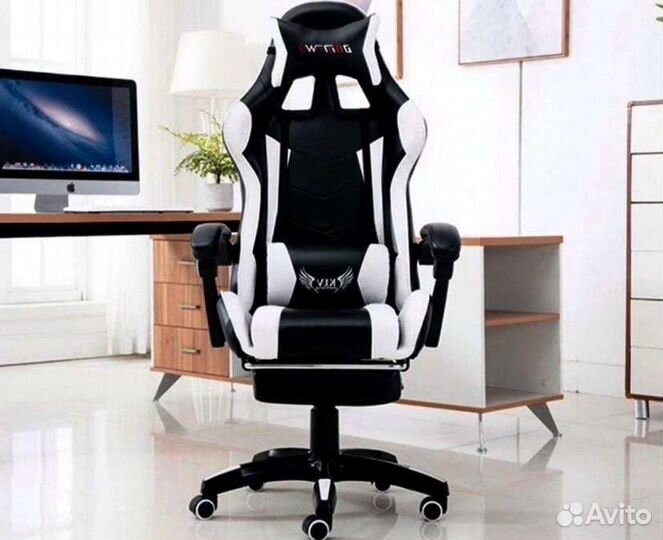 Компьютерное кресло с подставкой