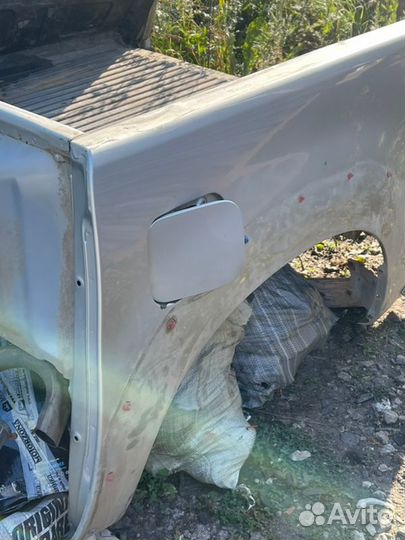 Крыло заднее левое Toyota Hilux