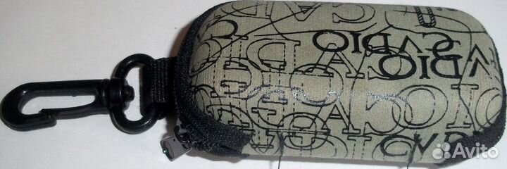 Футляр для складных очков с карабином