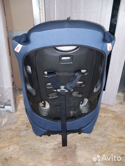 Детское автокресло 15 до 36 кг