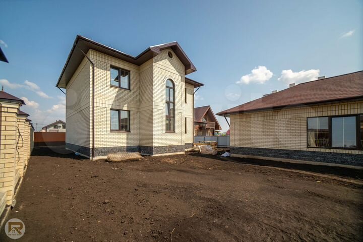 Дом 190 м² на участке 10 сот.