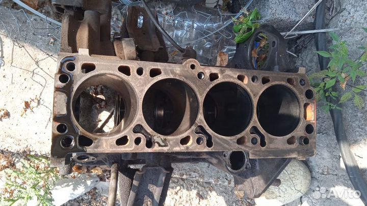 Блок цилиндров Opel Omega, X20XEV