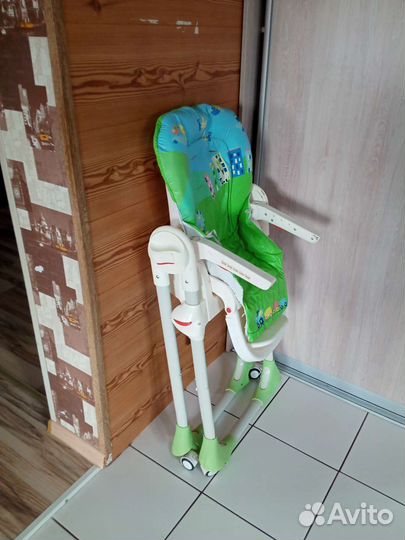 Детский стульчик для кормления